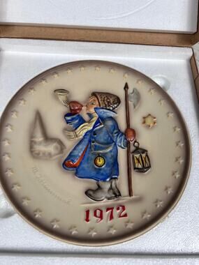 M.J. Hummel Annual Plate 1972 Goebel W Germany Hand Painted Brand New